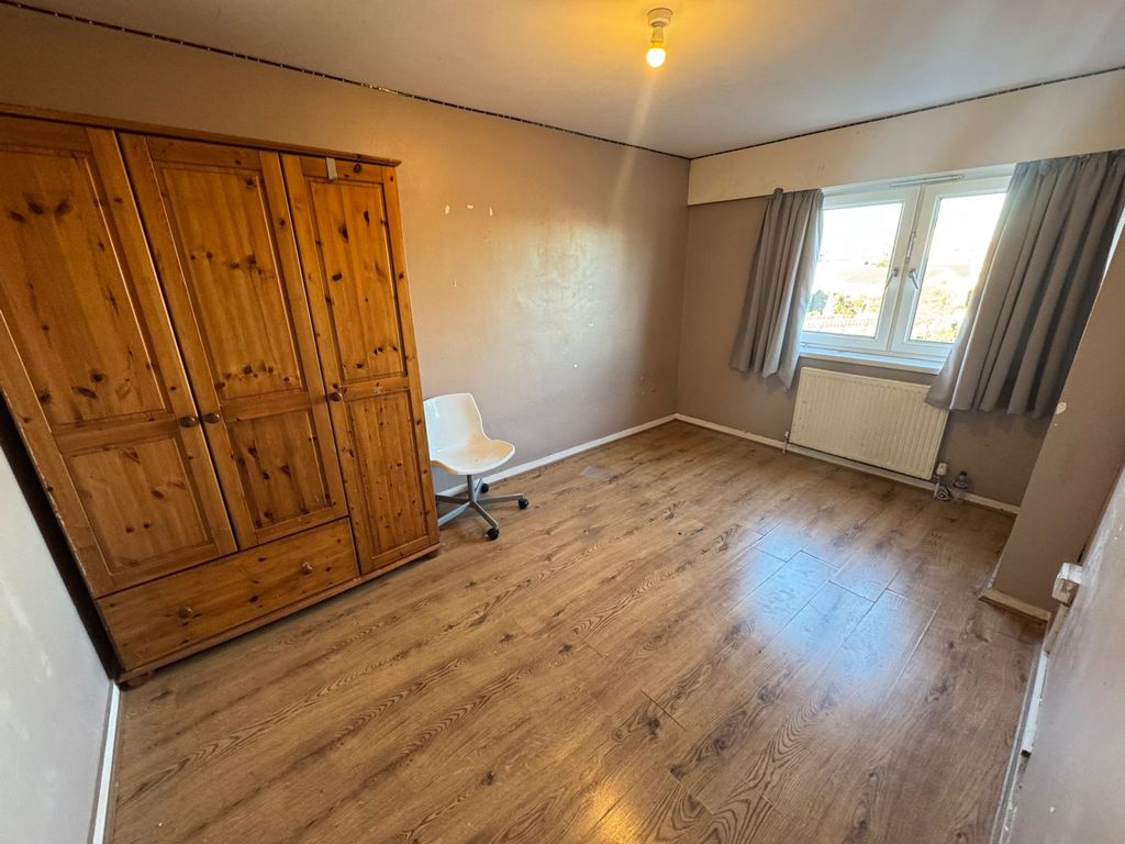 Property photo 2 of 8 Gallery