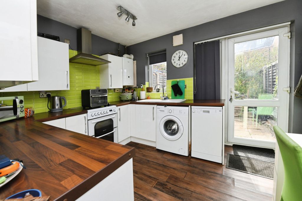 Property photo 2 of 13