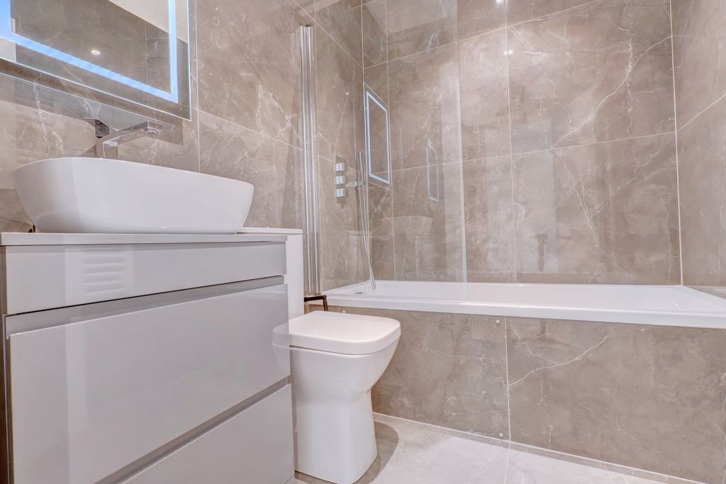 Property photo 3 of 18 Picture No. 25