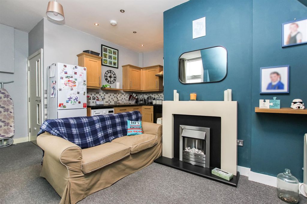 Property photo 2 of 12 Kitchen/Dining/Living Room