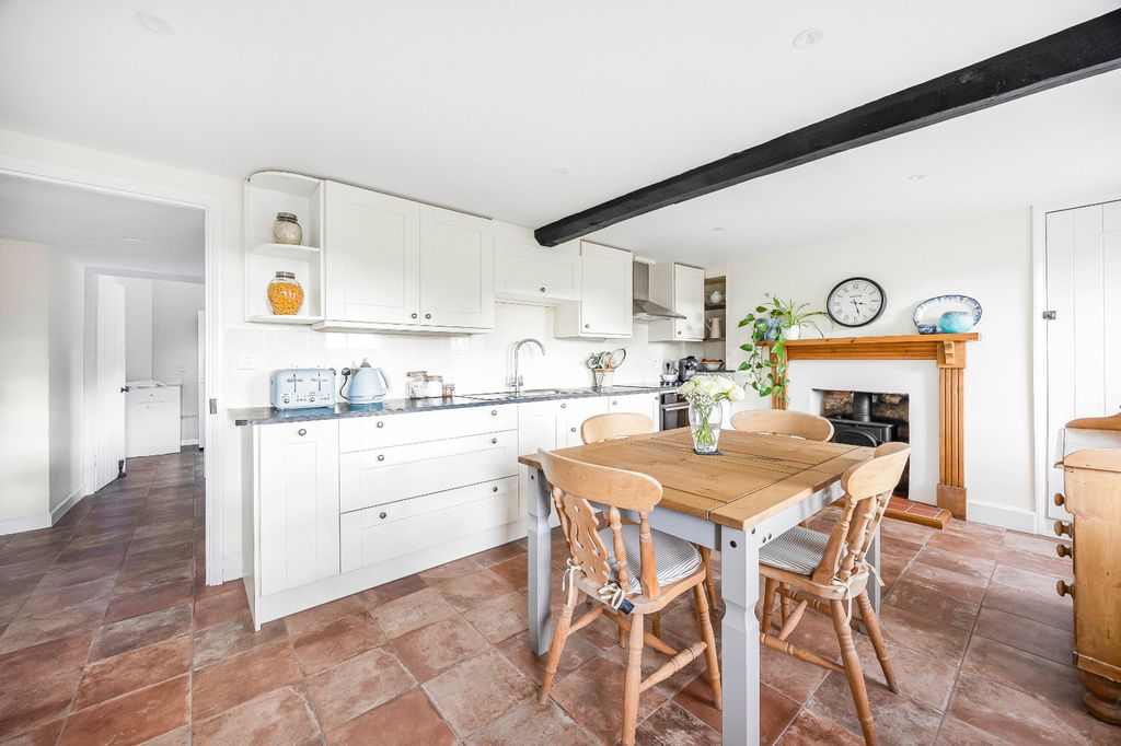 Property photo 1 of 21 Kitchen