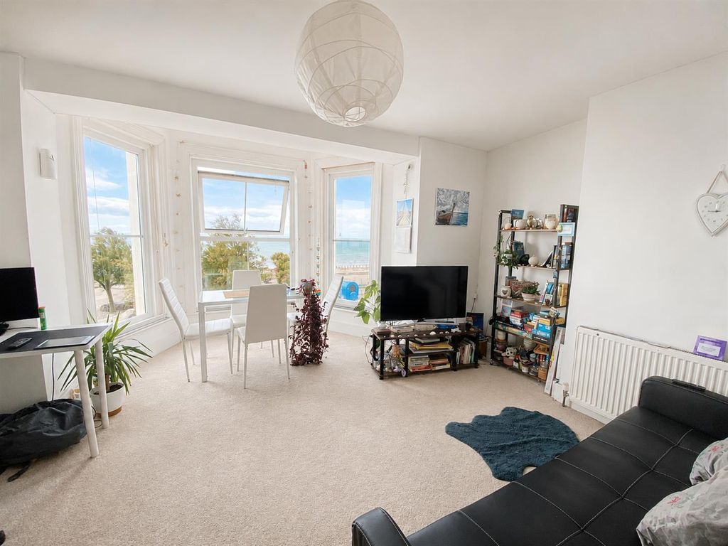 Property photo 2 of 7 6Ca0Ddc8-97B9-4E37-99A1-Fd7Ae28d7E56.Png