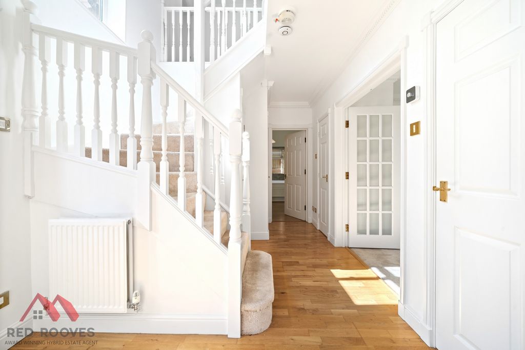 Property photo 3 of 43 Hallway