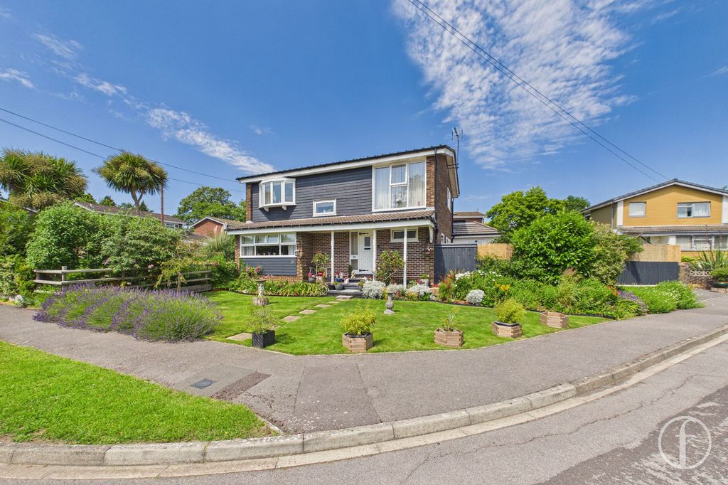 Property photo 1 of 36