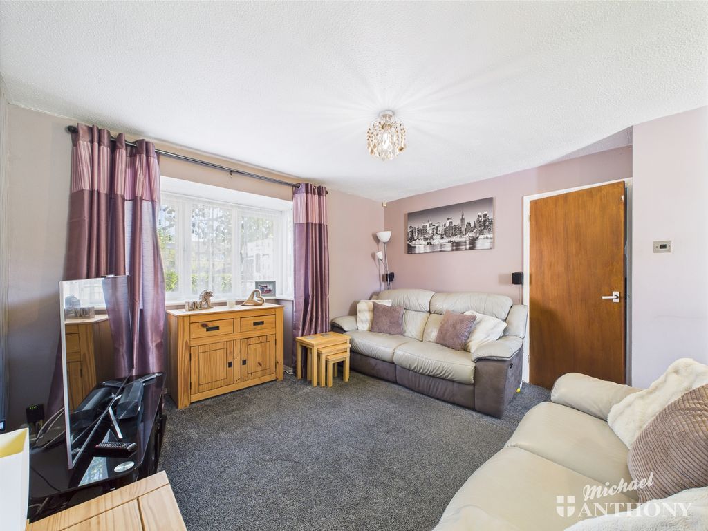Property photo 2 of 12 Cam02773G0-Pr0297-Still011