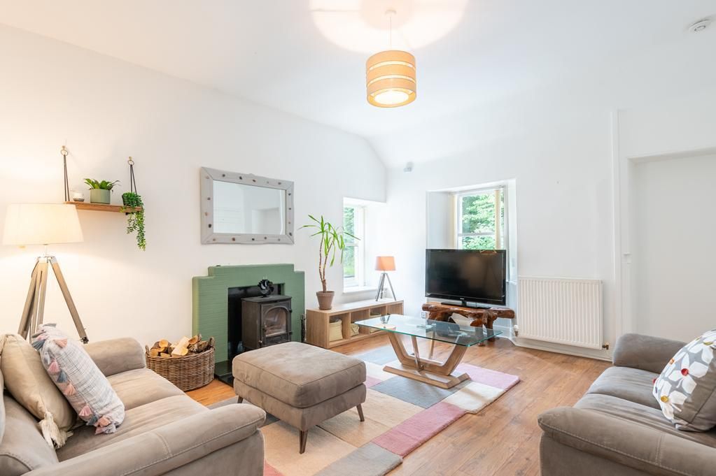 Property photo 3 of 25 Cup1402Seg Living Room Again.Jpg