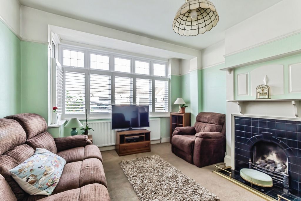 Property photo 2 of 21 Pbox-Img.Jpg