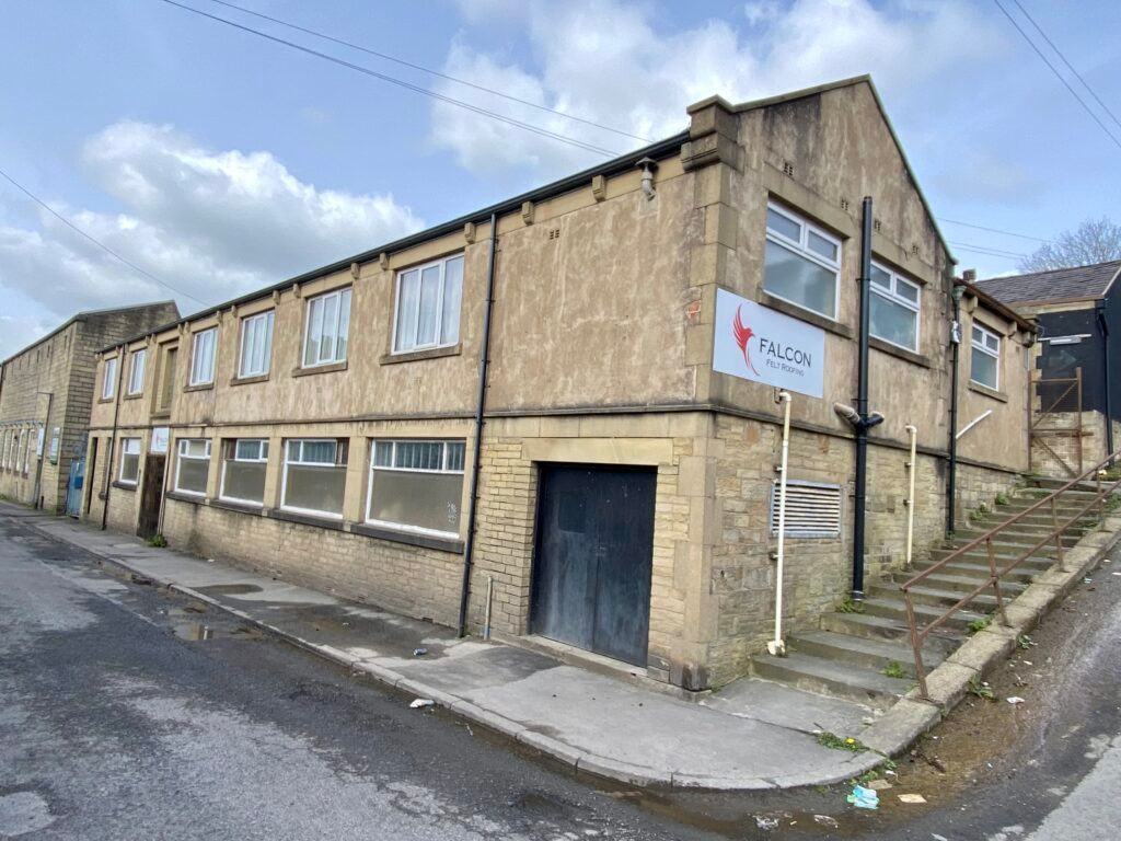 Property photo 1 of 8