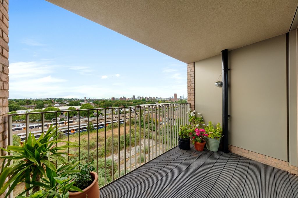 Property photo 2 of 15 094A0005