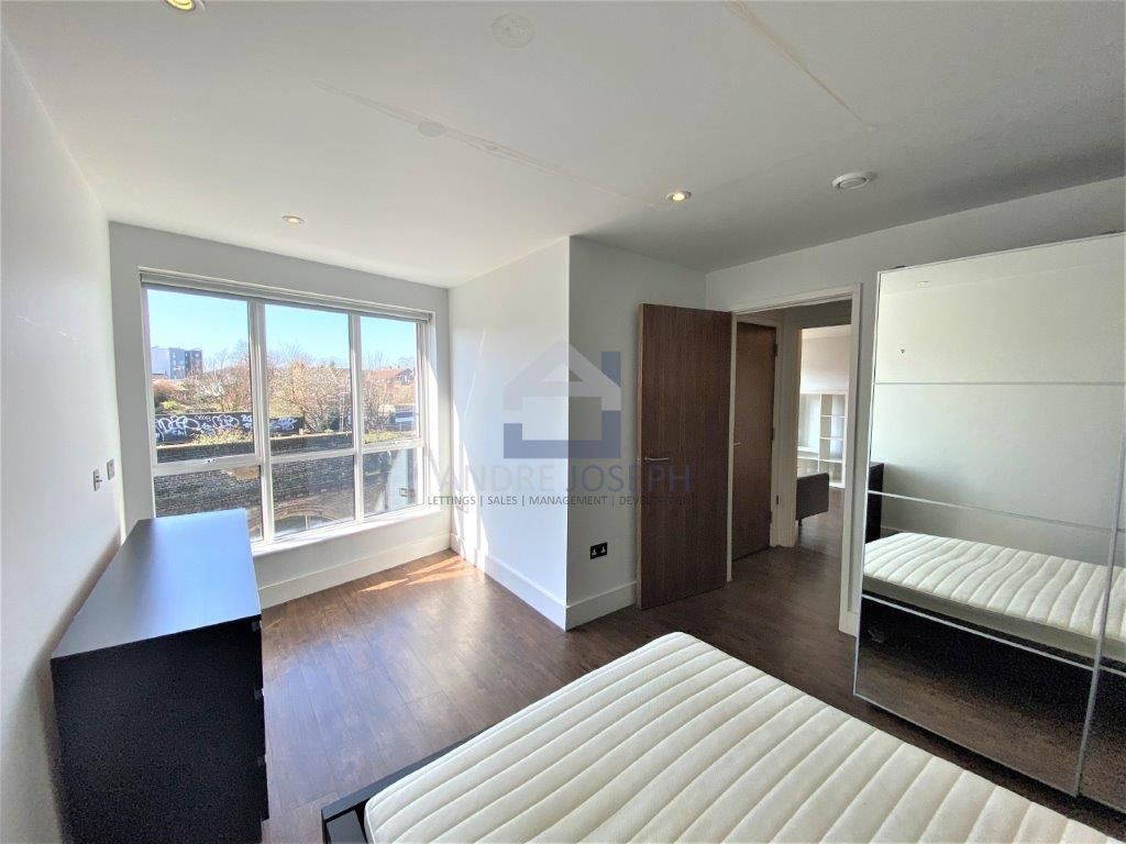 Property photo 3 of 7 Photo 3