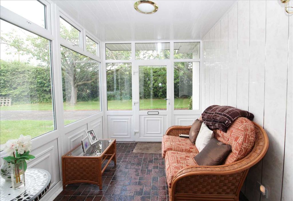 Property photo 2 of 19 Entrance Porch
