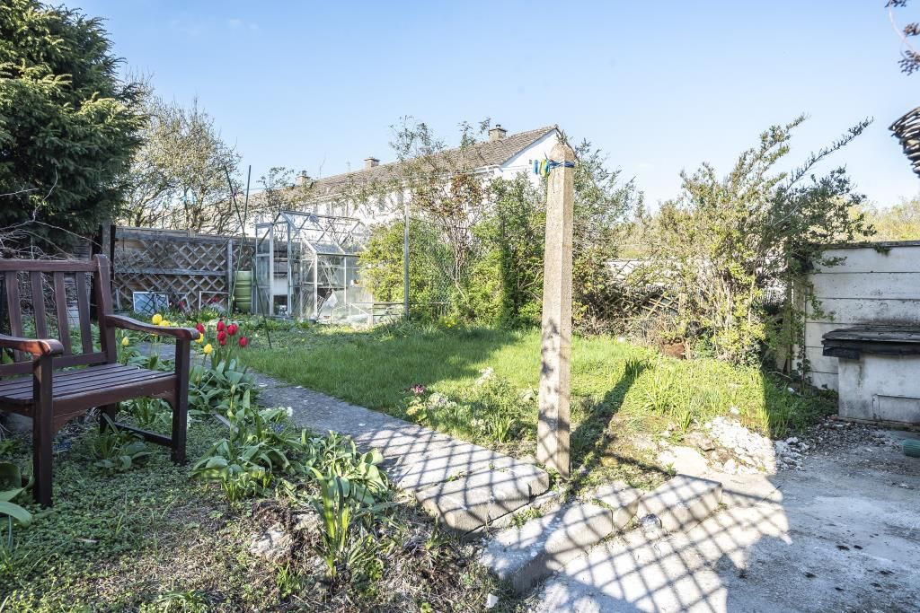 Property photo 3 of 9 Garden