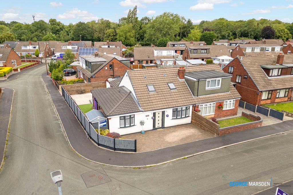 Property photo 1 of 43