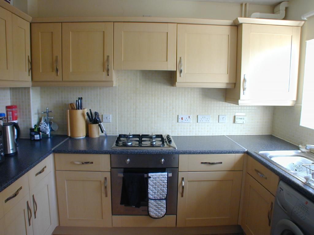 Property photo 3 of 7 Kitchen