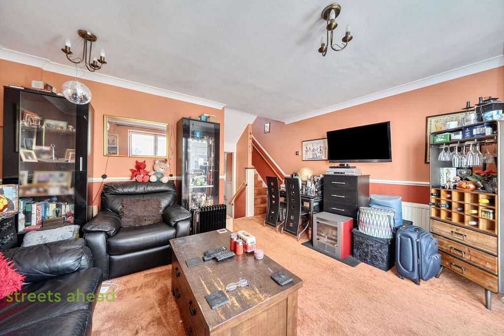 Property photo 2 of 16 Addad2ee-F95c-484...