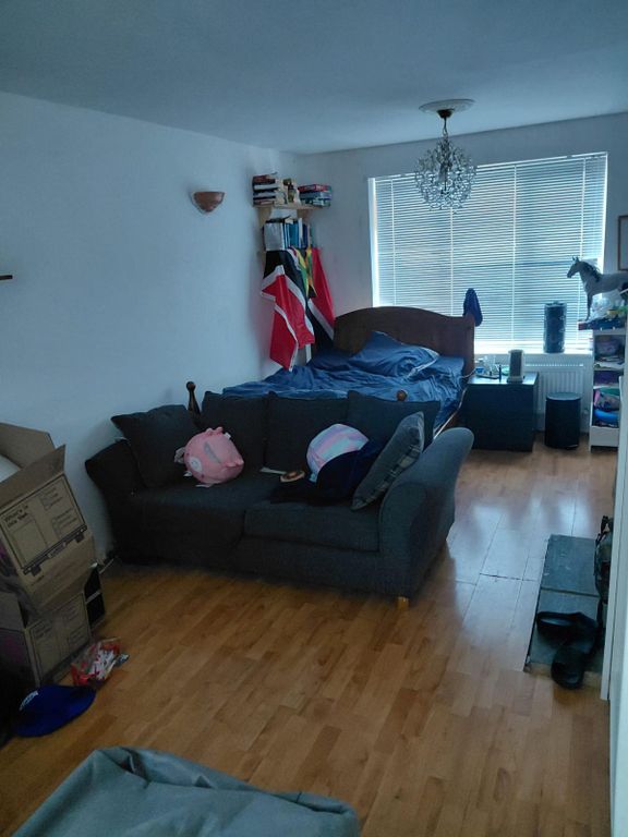 Property photo 2 of 8