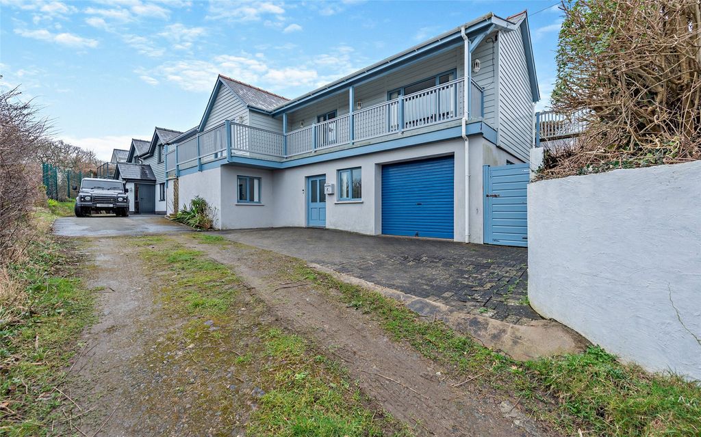 Property photo 3 of 32 Picture No. 02