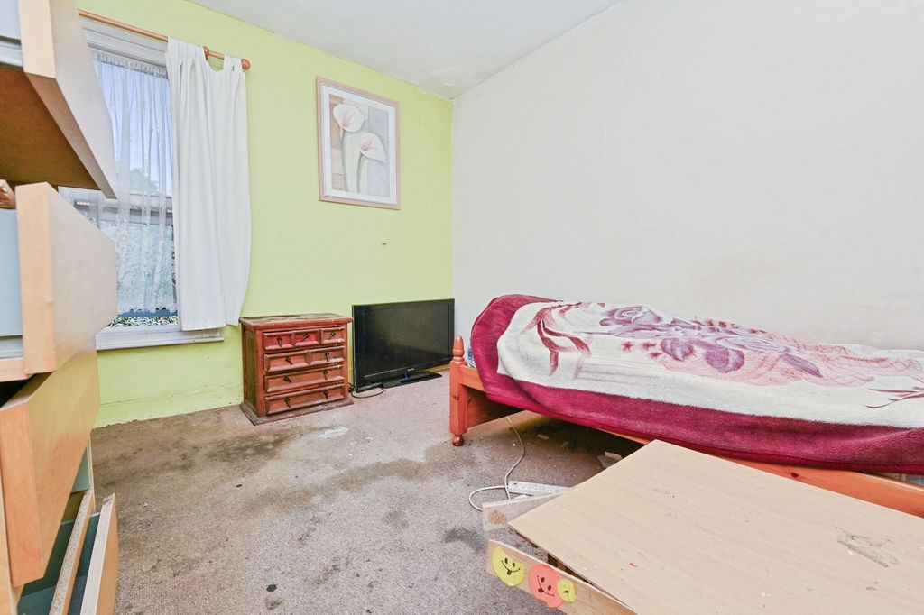 Property photo 3 of 15 Photo