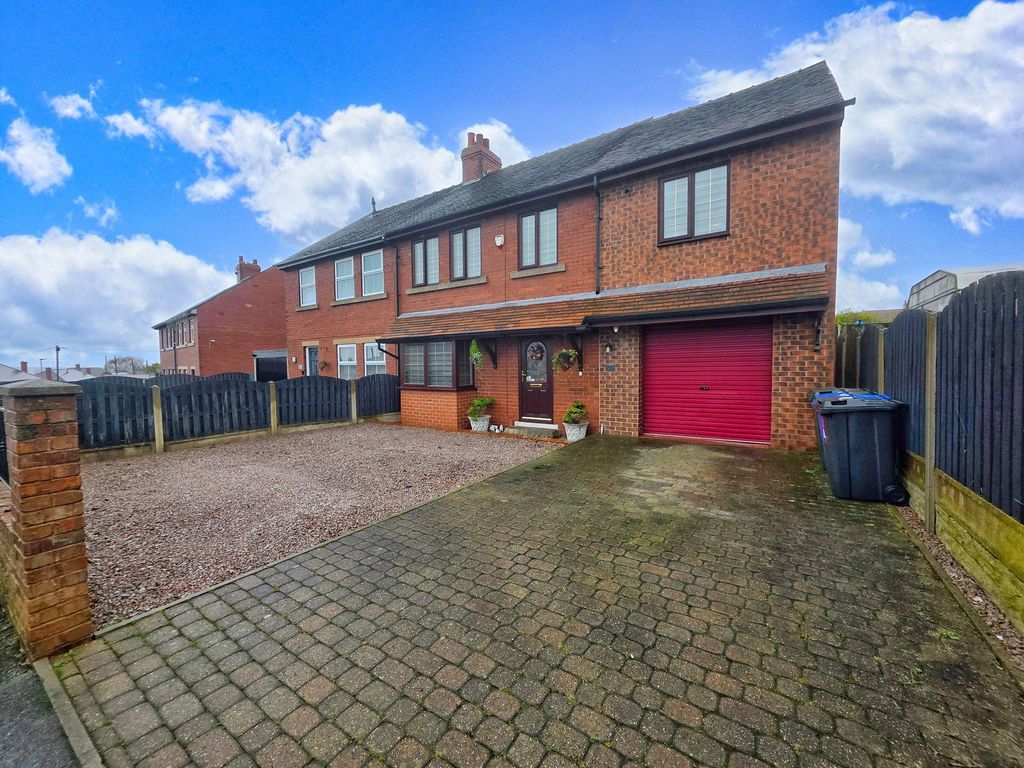 Property photo 1 of 25