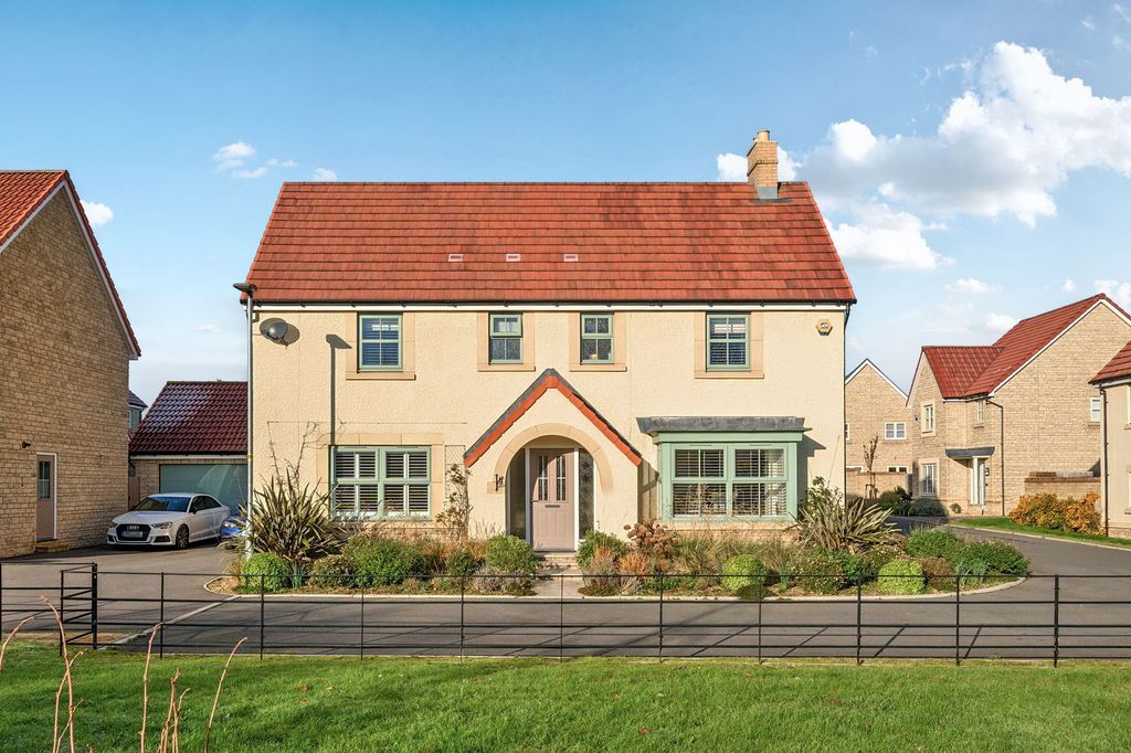 Property photo 1 of 35