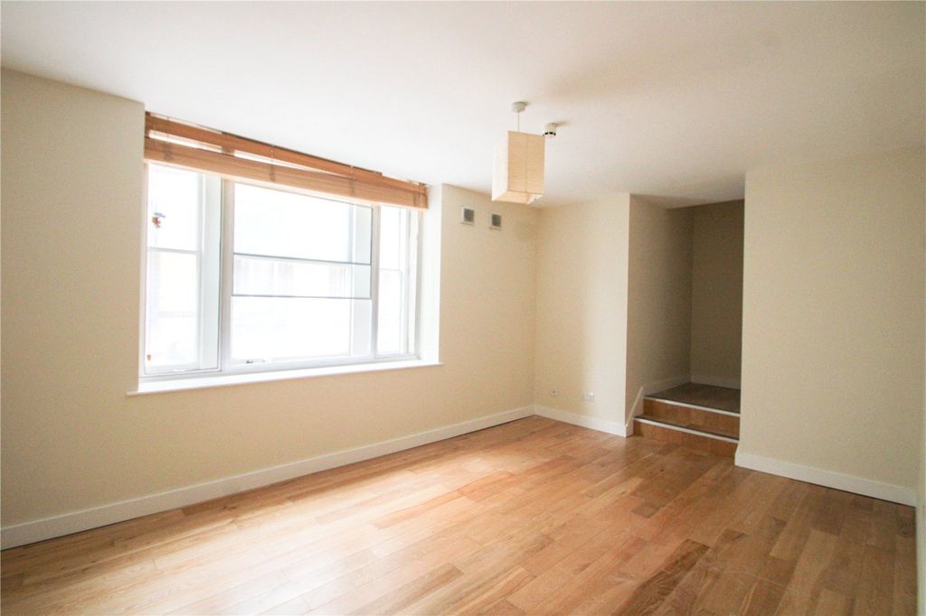 Property photo 1 of 7 Picture No. 06