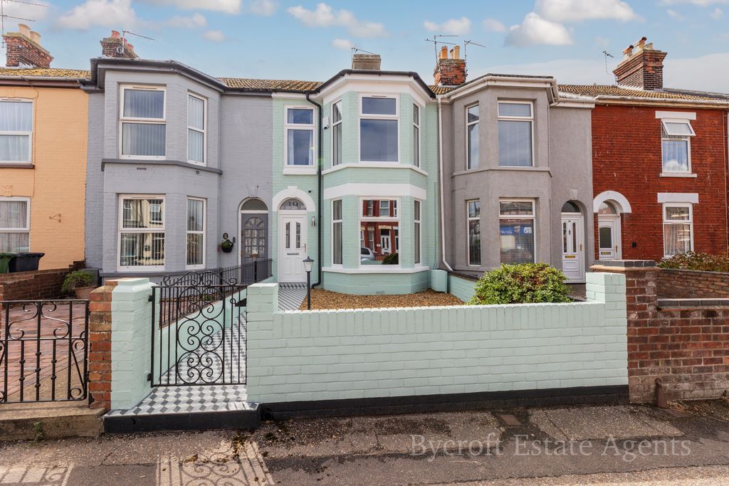 Property photo 1 of 14