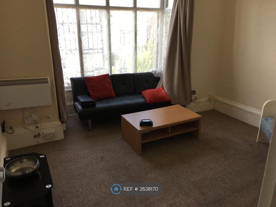 Property photo 2 of 6