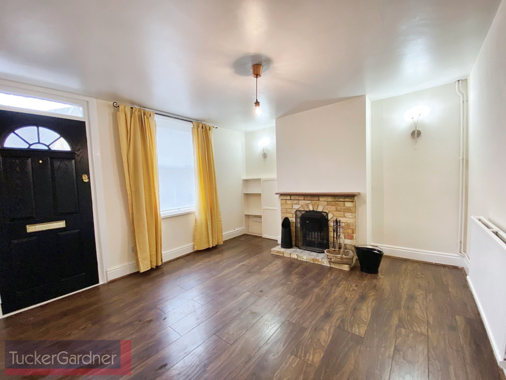 Property photo 2 of 9