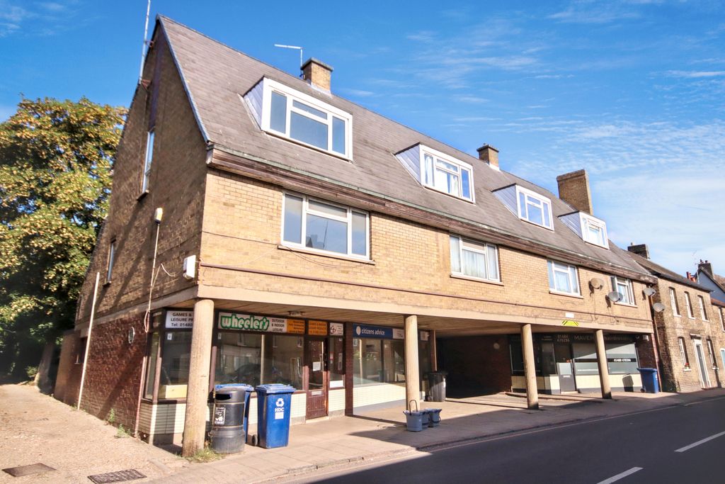 Property photo 1 of 16 1 St Marys Court, Eynesbury, St. Neots, Cambridgeshire, Pe19 2Tb