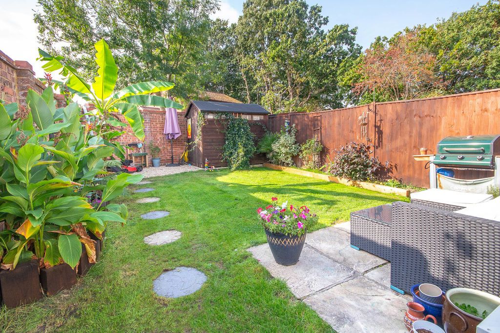 Property photo 2 of 11 Photo 10