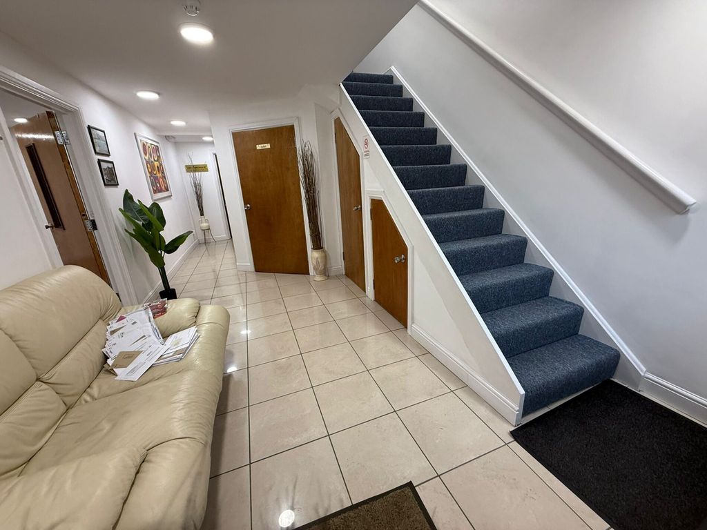 Property photo 1 of 4