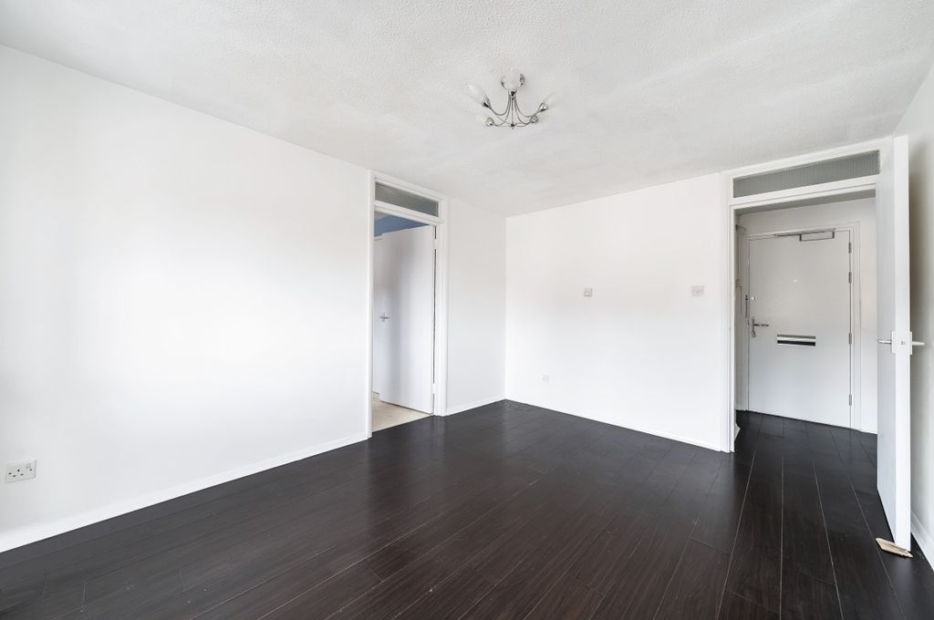 Property photo 2 of 11 Reception