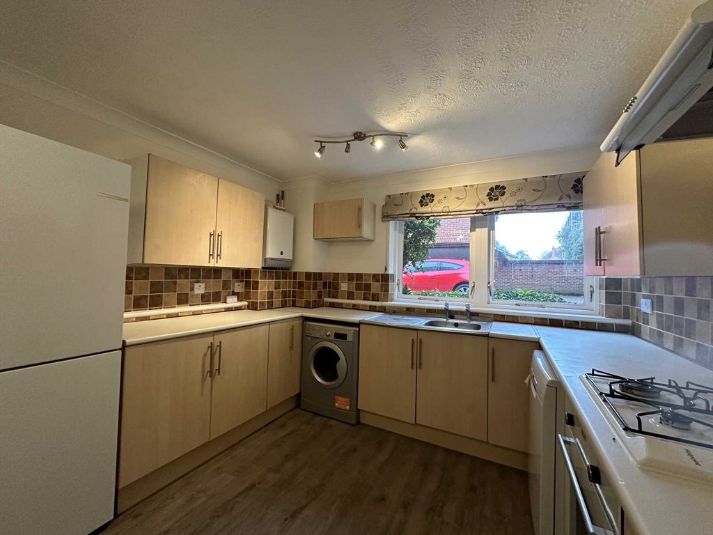 Property photo 2 of 8