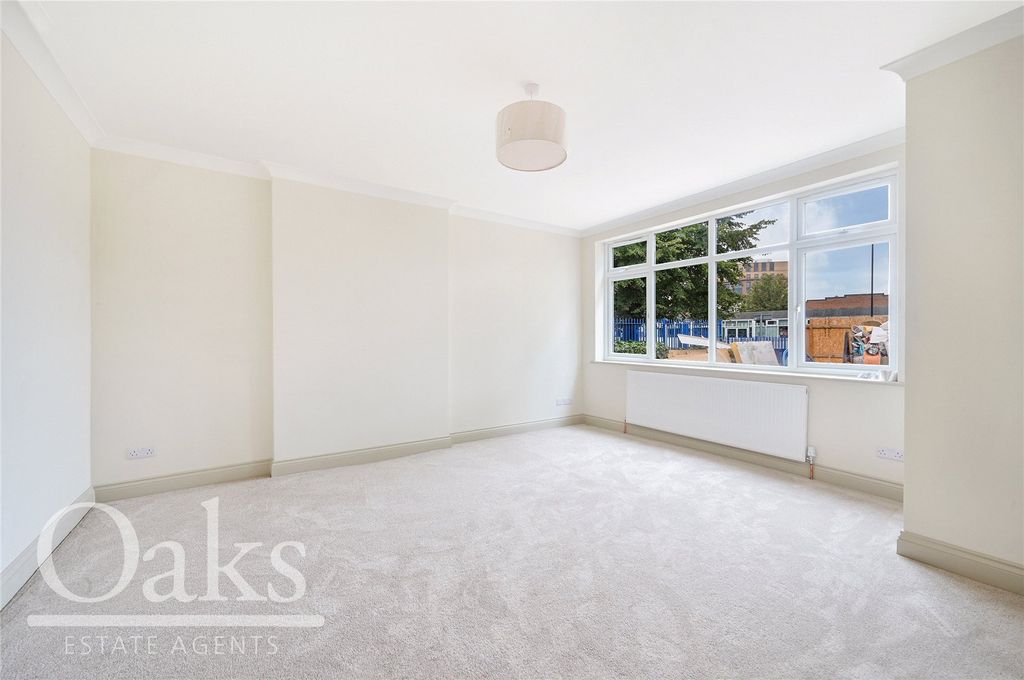 Property photo 2 of 16 Picture No. 03