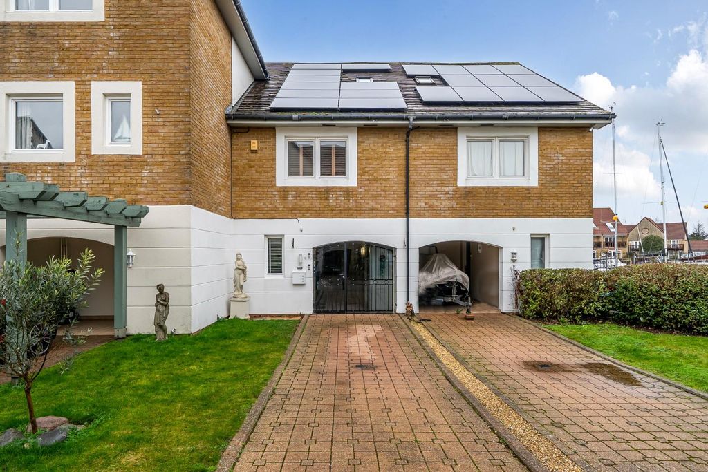 Property photo 2 of 23 1402461-20-6970E17Ca64Fb.Jpg