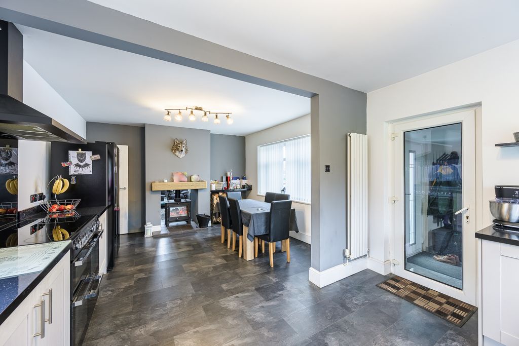 Property photo 3 of 21 Kitchen/Diner