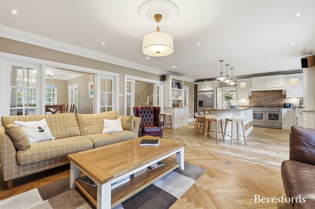 Property photo 3 of 33 Picture No. 27