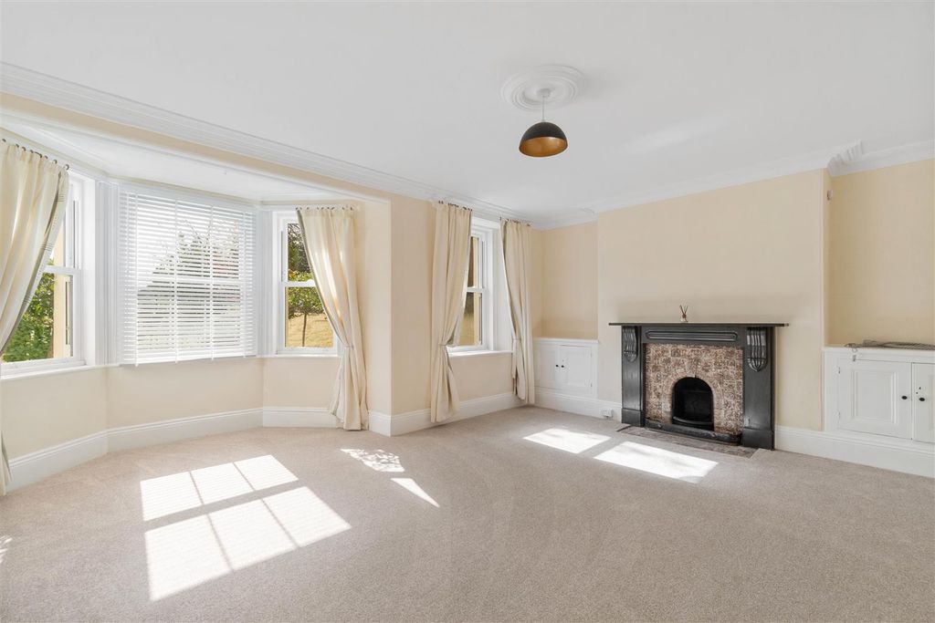 Property photo 2 of 9 Living Room