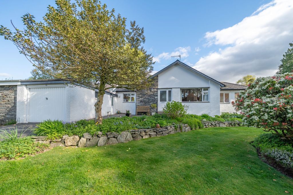 Property photo 1 of 35