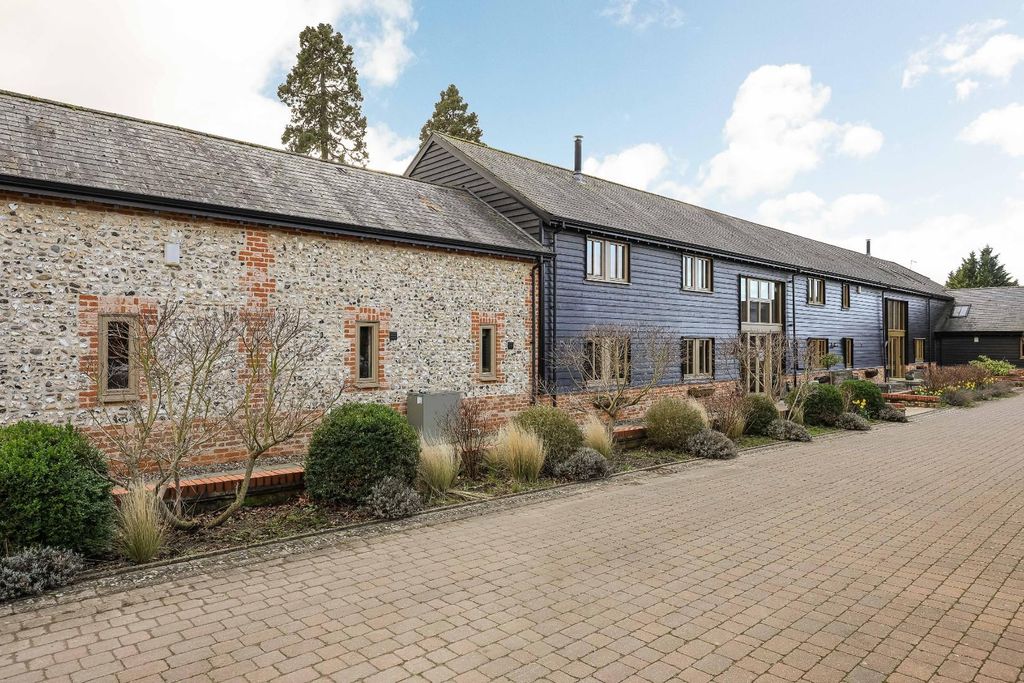 Property photo 1 of 26 Img (6).Jpg