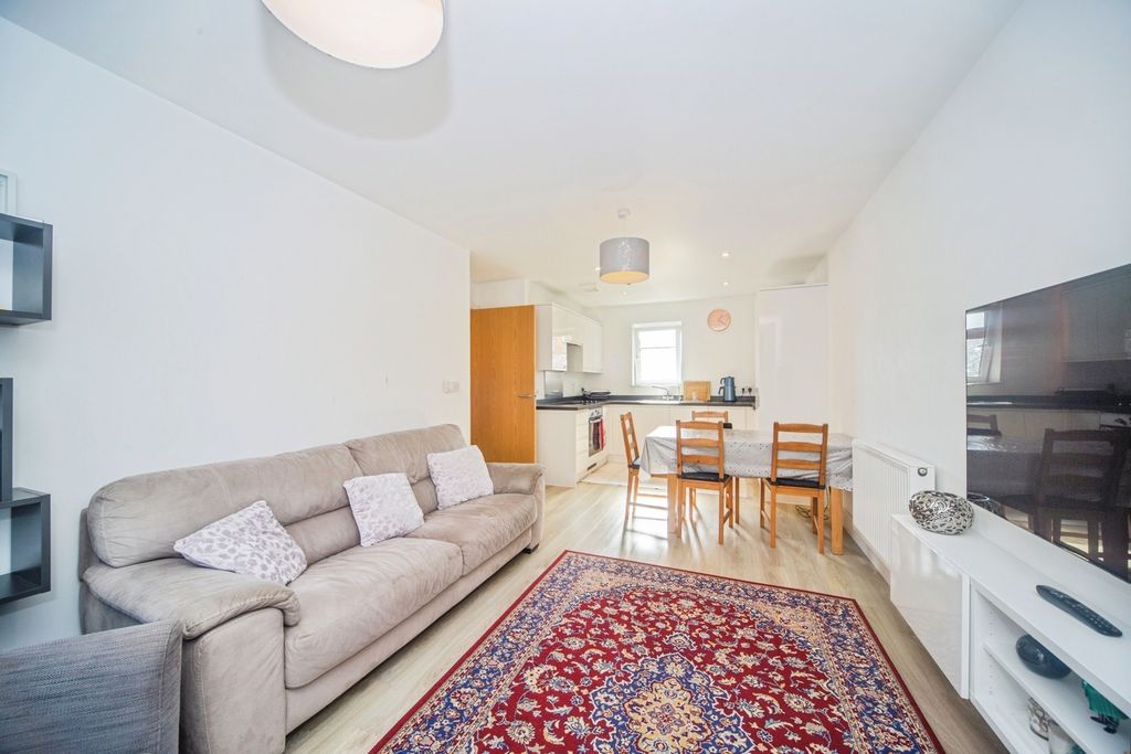 Property photo 3 of 15 Pbox-Img.Jpg