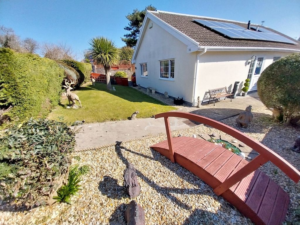 Property photo 2 of 20