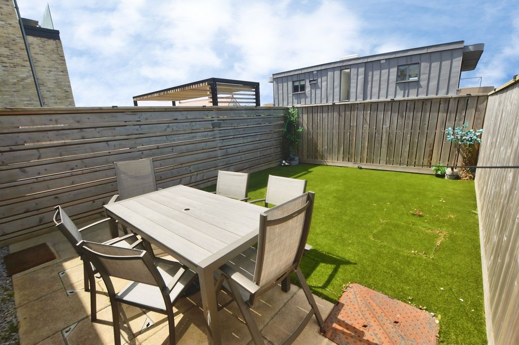 Property photo 3 of 15 Pbox-Img.Jpg