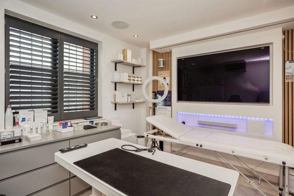 Additional image 9 of 2 bed flat for saleNicker Hill, Keyworth, Nottingham NG12
