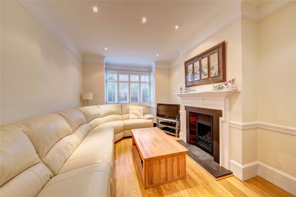 Property photo 2 of 11 Reception Room
