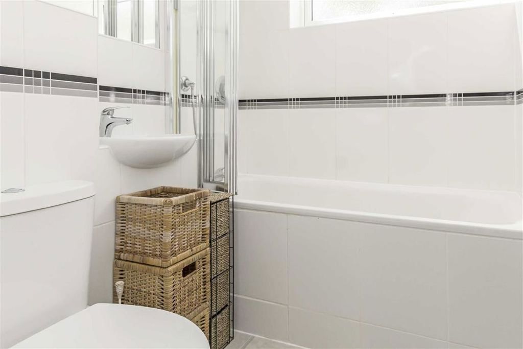 Property photo 3 of 5