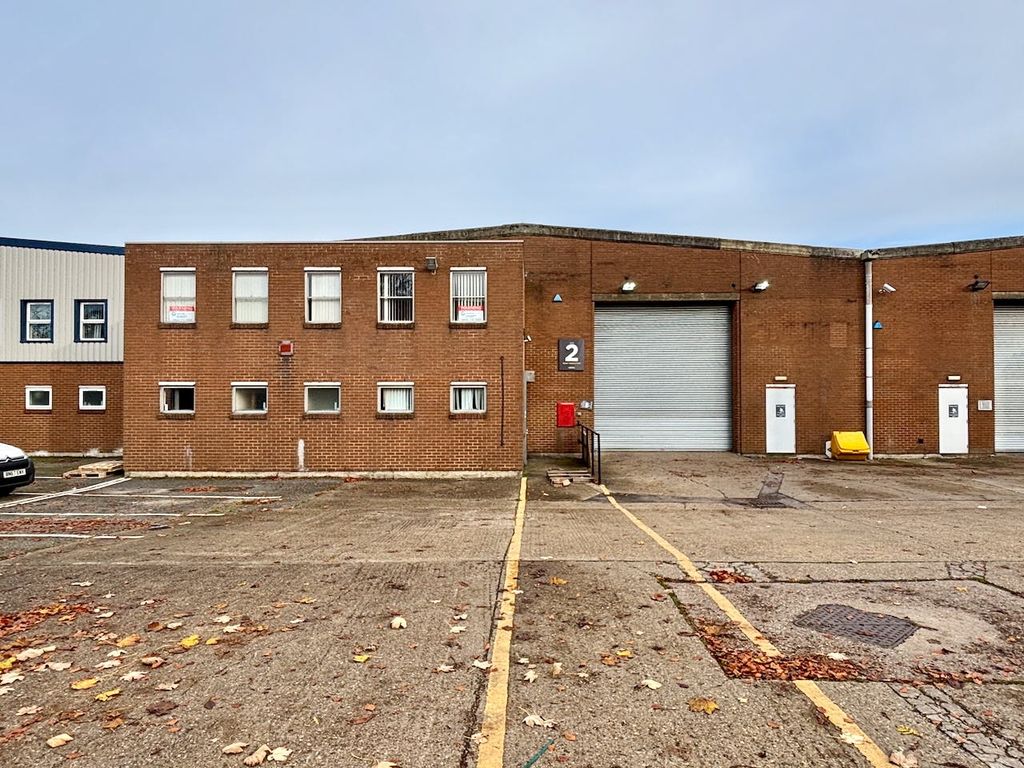 Property photo 1 of 1 2 Walter Lawrence Dunstable Warehouse To Let Adroit.Jpeg
