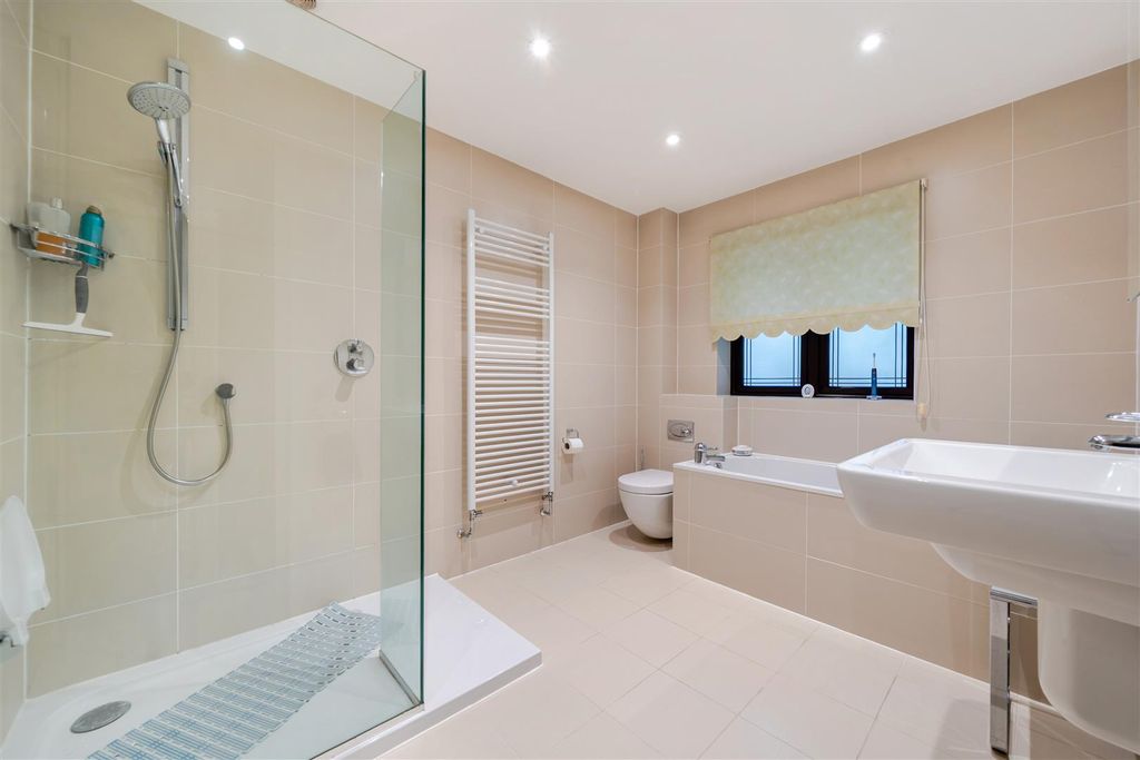 Additional image 15 of 3 bed detached bungalow for saleLondon Road, Liphook GU30