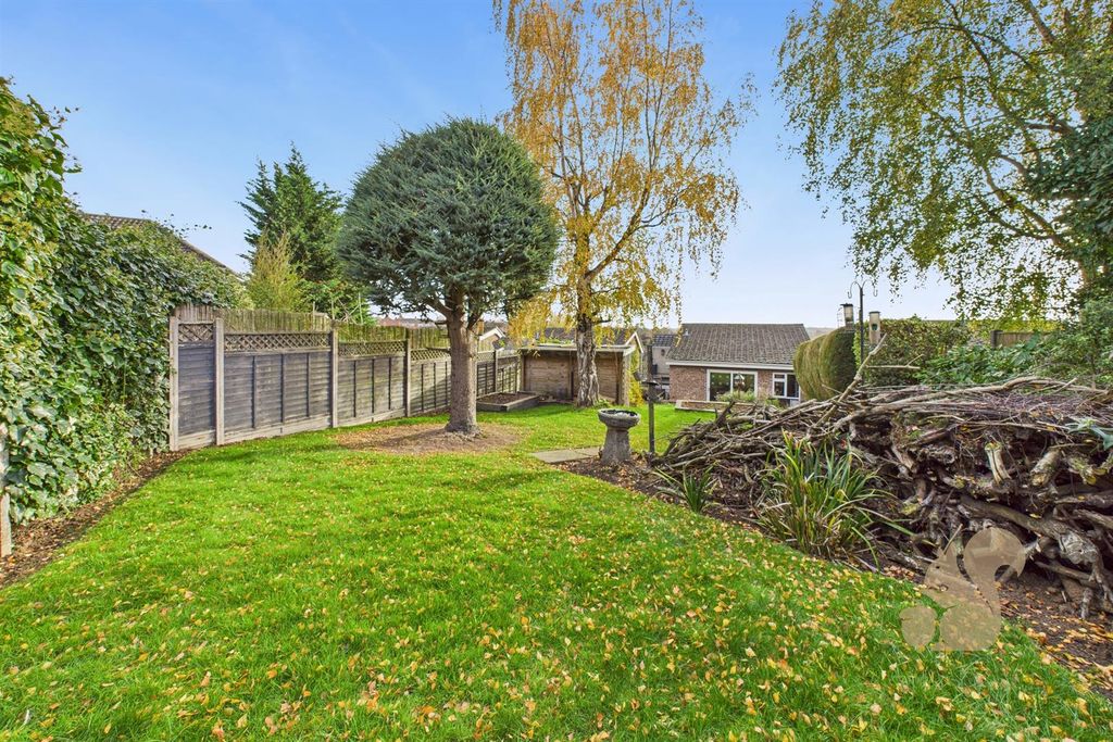 Property photo 3 of 14 Garden