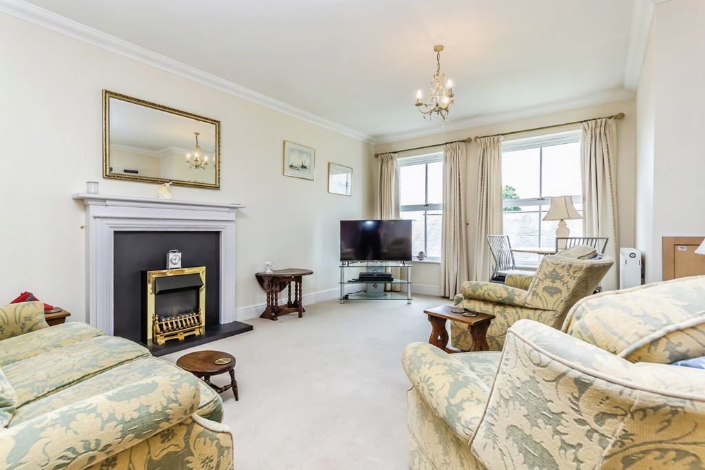 Property photo 1 of 16 Pbox-Img.Jpg